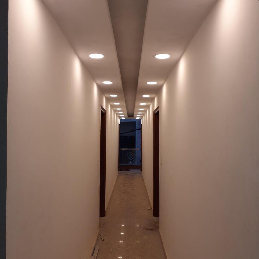 Triom Hotel Delhi  Dış mekan fotoğraf