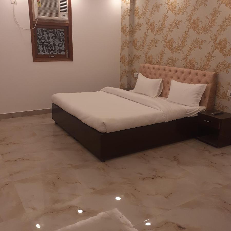 Triom Hotel Delhi  Dış mekan fotoğraf